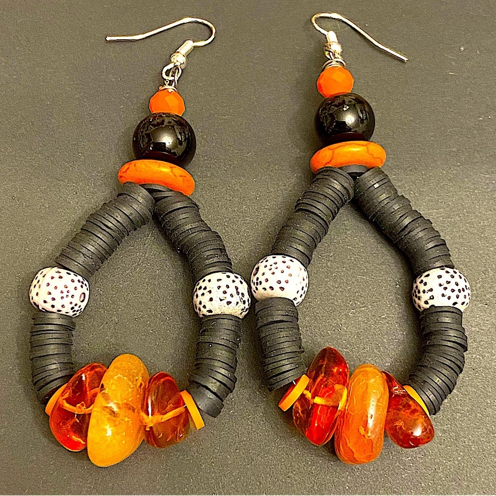Onyx Black and Amber Chips Hoop Style Dangle Earrings in Orange and Black.